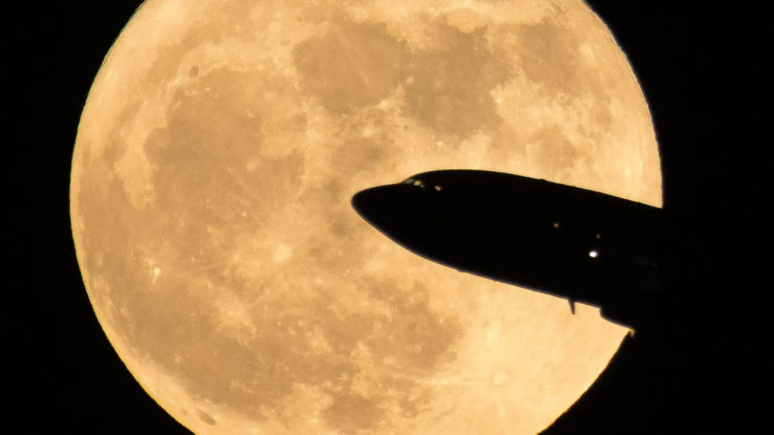 Panduan Langit November 2026: Planet, Meteor, dan Supermoon