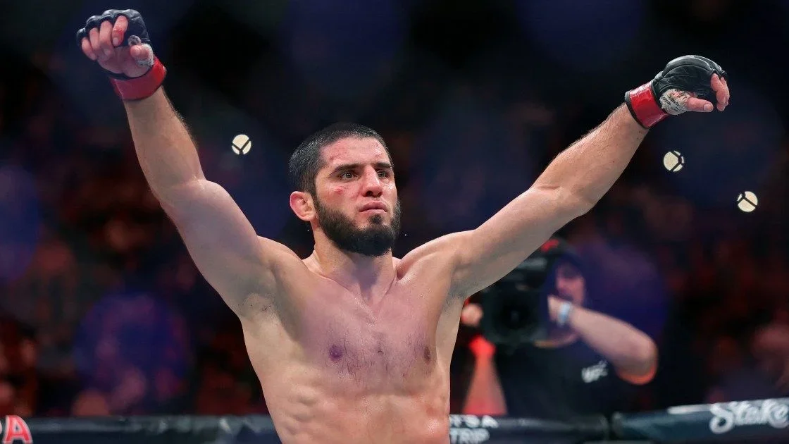 Juara UFC Islam Makhachev Beri Sinyal Pensiun Dini