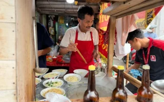 Mie Ayam Donoloyo Fatmawati Laku 150 Porsi Sehari