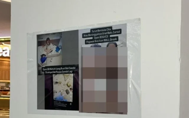 Poster Wanita Tanpa Busana Ditempel di Mal Gresik