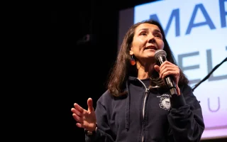 Departemen Kehakiman AS Isolasi Surat Suara Alaska